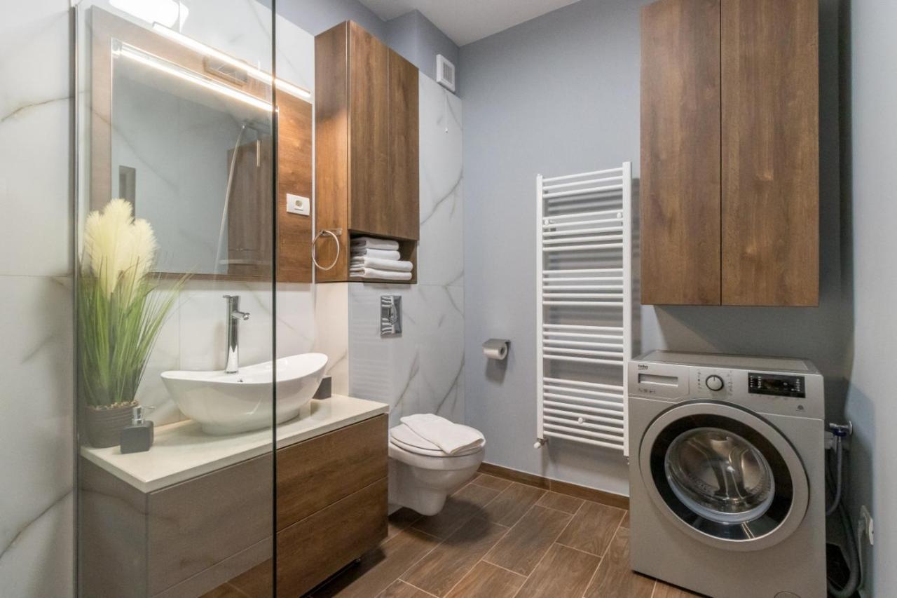 Modern Downtown Apartment クルージュ＝ナポカ エクステリア 写真