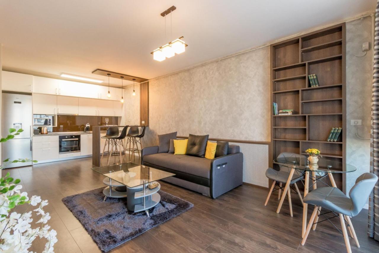 Modern Downtown Apartment クルージュ＝ナポカ エクステリア 写真